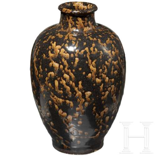 A Chinese vase, 12th - 13th century