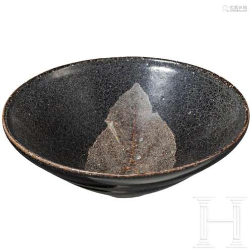 A rare Chinese Jizhou "Leaf"-bowl, southern Song d...