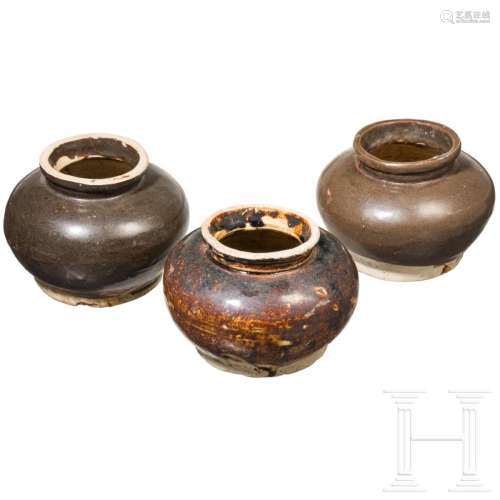 Three Chinese ceramic pots, Ming period, 15th/16th century
