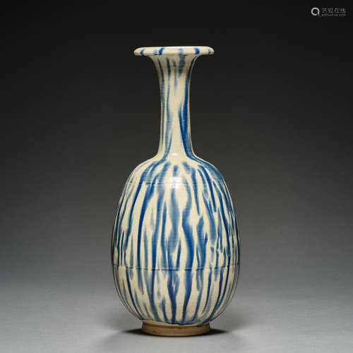 Tang Dynasty,Tri-color long neck Bottle