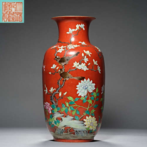 Qing Dynasty Qianlong,Famille Rose, flower and bird Bottle