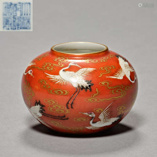 Qing Dynasty, white flowers on a red bottom, Porcelain Pot