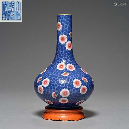 Ming and Qing Dynasties, blue bottom, Famille Rose,Porcelain...