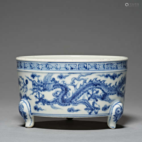 Ming and Qing Dynasties, dragon decoration, blue and white p...