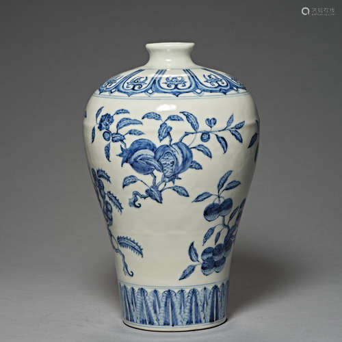 Qing Dynasty, blue and white porcelain, Plum Bottle