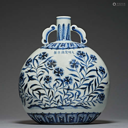 Qing Dynasty, blue and white porcelain, Bottle