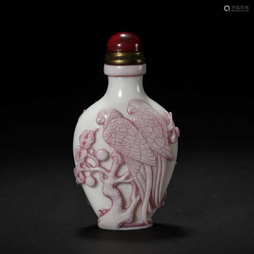 CHINESE GLASS PARROT SNUFF BOTTLE, QING DYNASTY