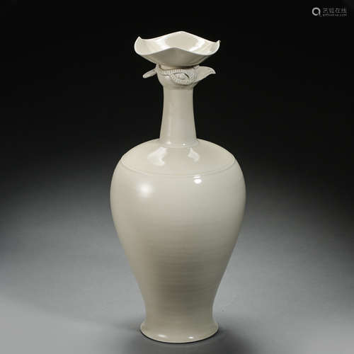 DING WARE PHOENIX HEAD BOTTLE, NORTHERN SONG DYNASTY, CHINA