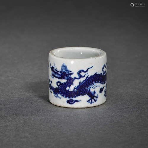 CHINESE QING DYNASTY BLUE AND WHITE DRAGON PATTERN THUMB RIN...