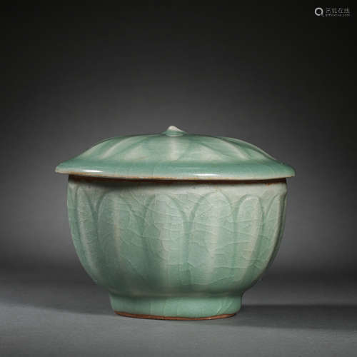 CELADON LID BOWL, SONG DYNASTY, CHINA  