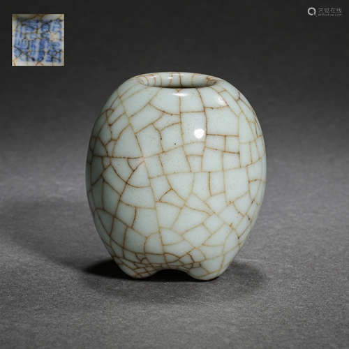 CHINESE QING DYNASTY IMITATION GE GLAZED THREE-LEGGED POT  