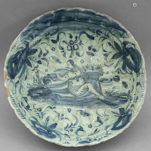 Bacile in maiolica decorato in bianco e blu con