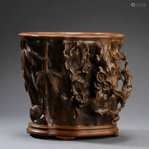 SMALL LEAF ROSEWOOD PEN HOLDER FROM QING DYNASTY, CHINA