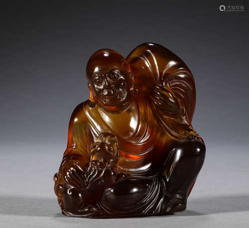 Amber arhat statues in the Qing Dynasty