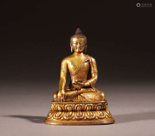 In the Qing Dynasty, bronze gilded statues of medicine maste...