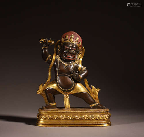 Bronze gilded Vajra hand Bodhisattva statues in the Qing Dyn...