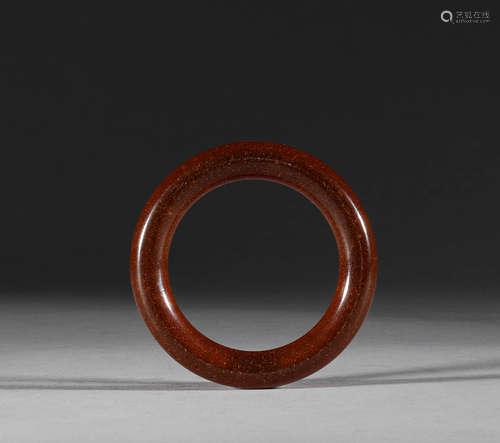 Amber Bracelet in Qing Dynasty