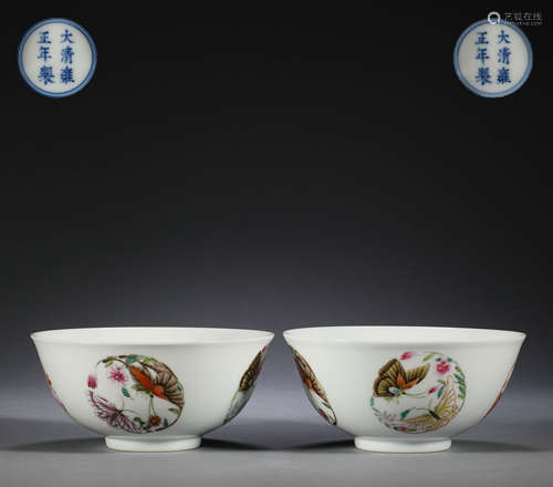 In the Qing Dynasty, a pair of bowls with pastel flower and ...