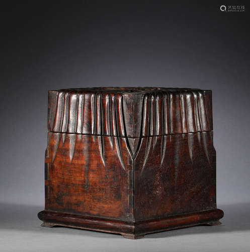 Huanghua pear wood square box in the Qing Dynasty