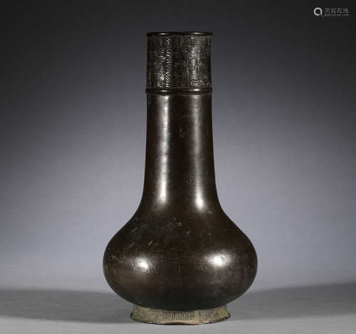 Ming Dynasty, bronze vase