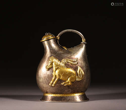 Gilded silver pot with dancing horse's Cup