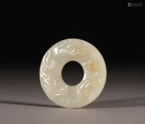 Jade wall with dragon pattern in Qing Dynasty