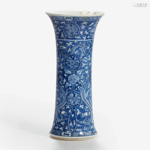 A Chinese blue and white porcelain beaker vase