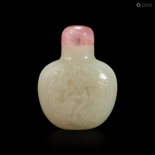 A Chinese carved white jade snuff bottle