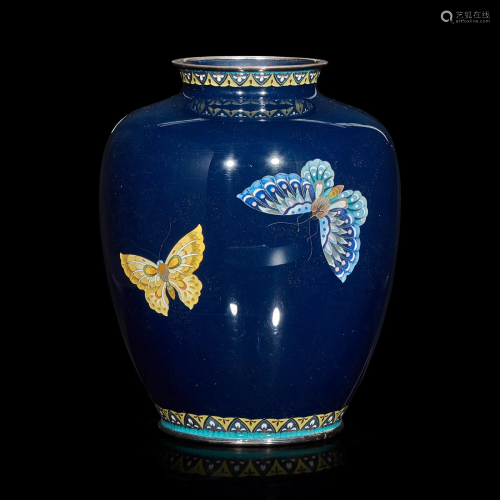 A Japanese cloisonné "Butterflies" Vase