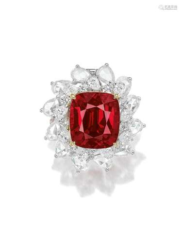 A SPINEL AND DIAMOND RING