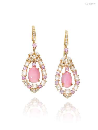 【Y】CLAUDIA MA A PAIR OF CONCH PEARL, PINK SAPPHIRE AND DIAMO...