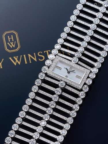 HARRY WINSTON  THE SIGNATURE LACE, A NEW OLD STOCK WHITE GOL...