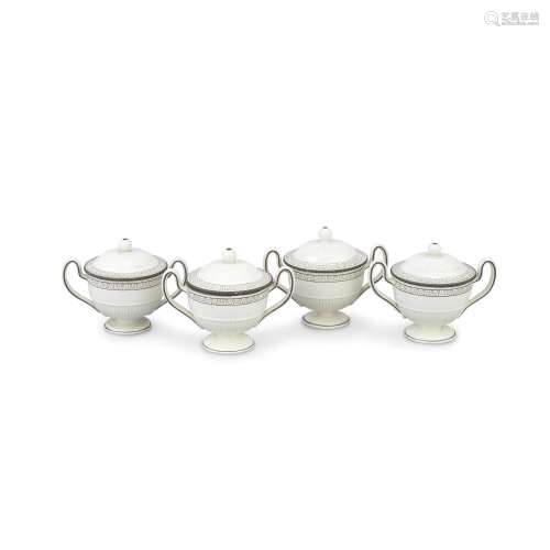 A good set of four Wedgwood creamware custard cups and cover...
