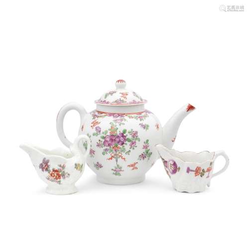 A Lowestoft teapot and cover and two creamboats, circa 1775-...