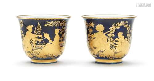 A fine pair of Chelsea cabinet beakers, circa 1765