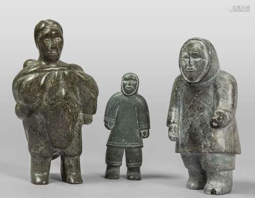 Tre sculture Inuit in saponaria verde, autore