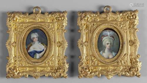 "Gentildonne" coppia di miniature, cornici in