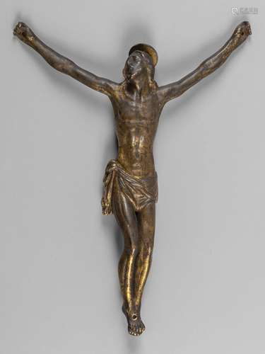 Antico Cristo in bronzo con tracce di dorature,