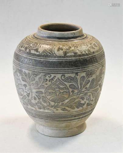 A Thai Sawankhalok pottery vase, 15th/16th century,