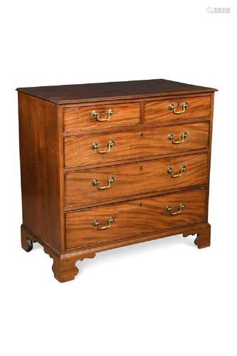 George III mahogany chest of drawers,