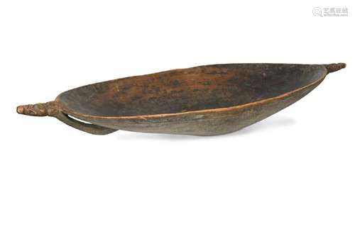 A Papua New Guinea carved wood feast bowl, early 20th centur...