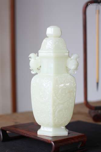 明 和田羊脂玉鳳紋瓶