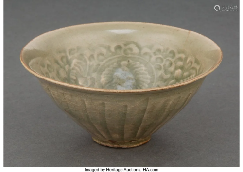 A Chinese Longquan Celadon Glazed Bowl, Song Dyn