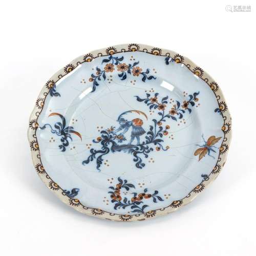 FAIENCE PLATE WITH CHINOISERIE IN BAROQUE STYLE. ÉMILE GALLÉ...