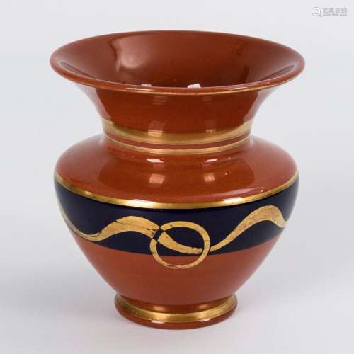 SMALL GOBLET VASE. CADINS.