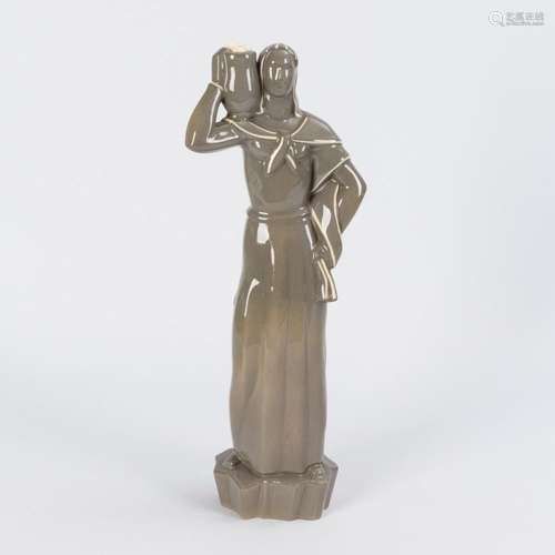 ART DECO FEMALE SCULPTURE.