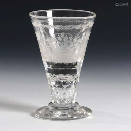 GOBLET GLASS WITH CUT.