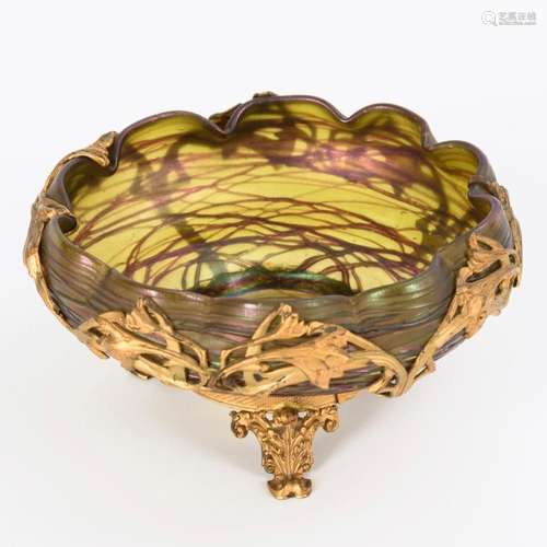 ART NOUVEAU BOWL WITH BRONZE MOUNTING.