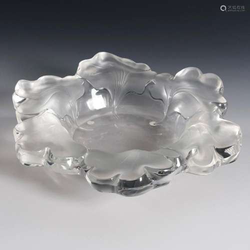 SCHALE "CAPUCINES". LALIQUE.