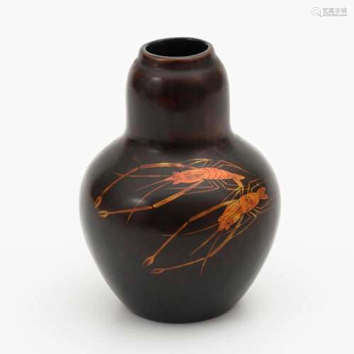 LACQUER VASE WITH SHRIMP.